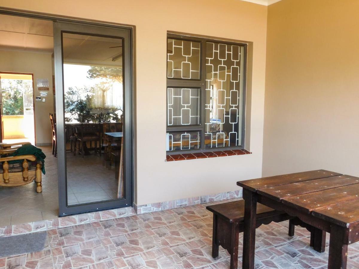 Mama Mia Cottages Oslo Beach Port Shepstone Kültér fotó