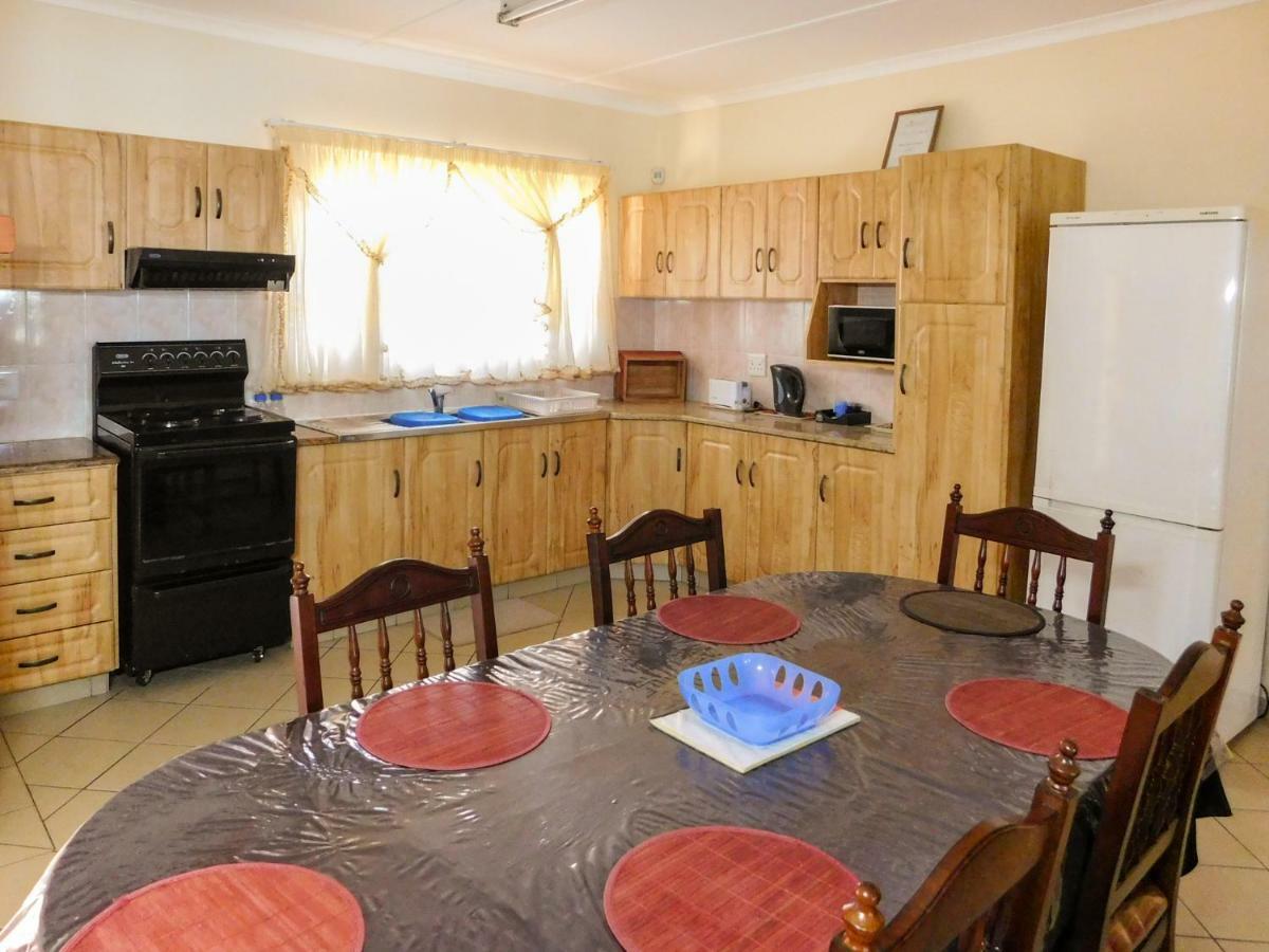 Mama Mia Cottages Oslo Beach Port Shepstone Kültér fotó