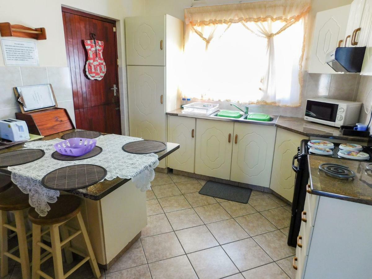 Mama Mia Cottages Oslo Beach Port Shepstone Kültér fotó