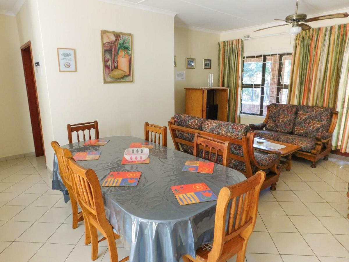 Mama Mia Cottages Oslo Beach Port Shepstone Kültér fotó