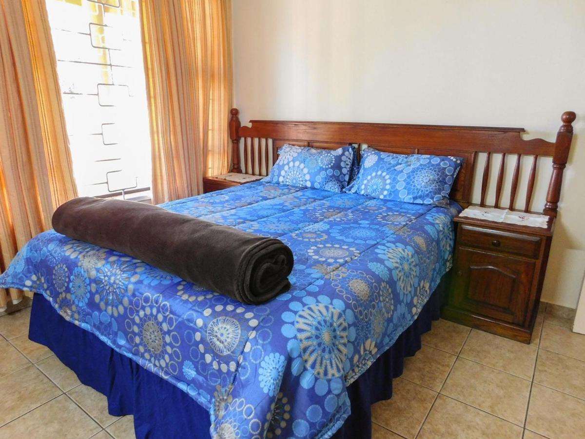 Mama Mia Cottages Oslo Beach Port Shepstone Kültér fotó