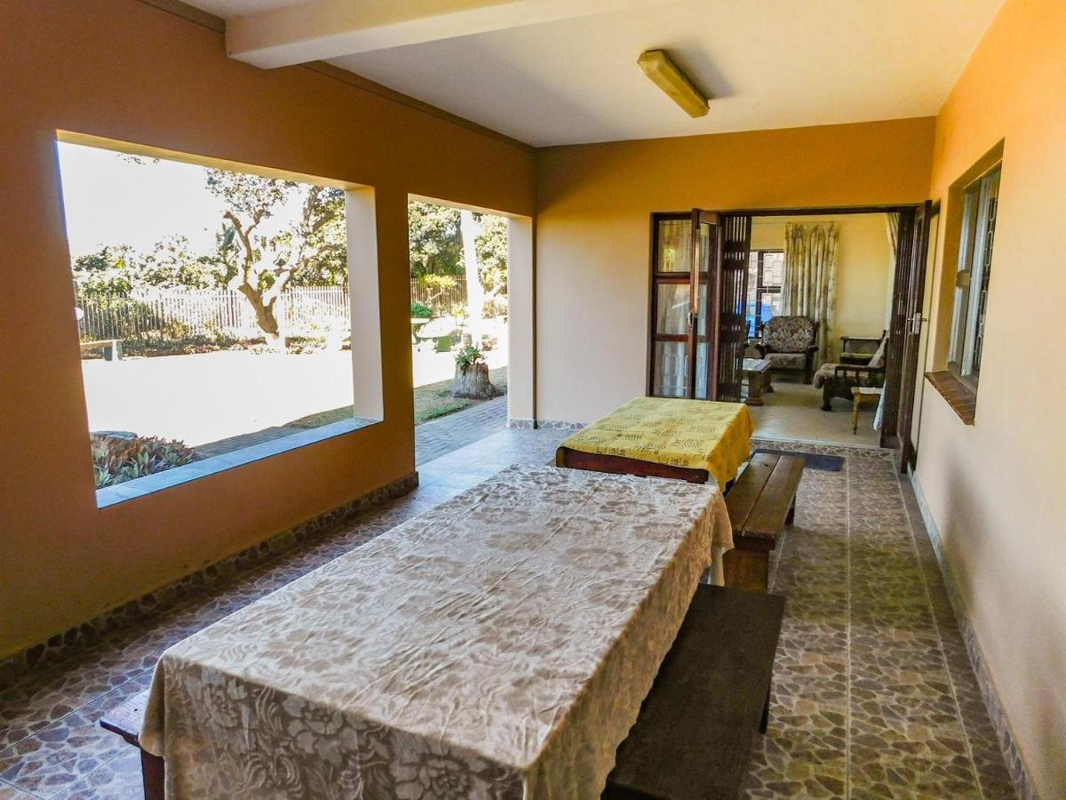 Mama Mia Cottages Oslo Beach Port Shepstone Kültér fotó