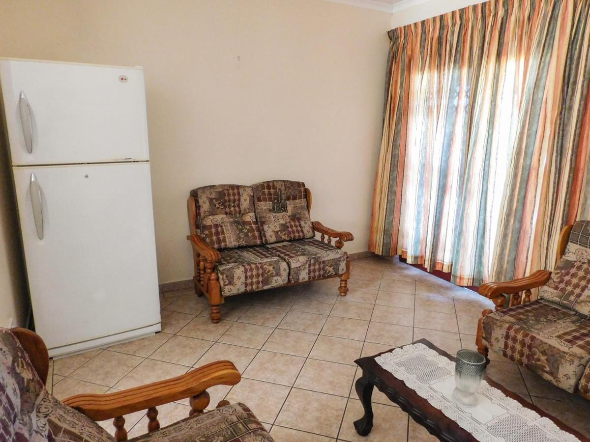 Mama Mia Cottages Oslo Beach Port Shepstone Kültér fotó